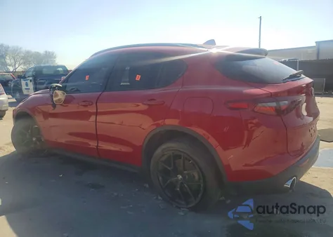 2021 Alfa Romeo Stelvio Sport z USA, uszkodzony, nr VIN ZASPAJAN3M7C98236